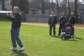 little-league-parade-mayor-041015-d411